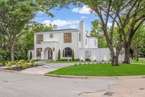 3739 N Versailles Ave, Dallas, TX 75209