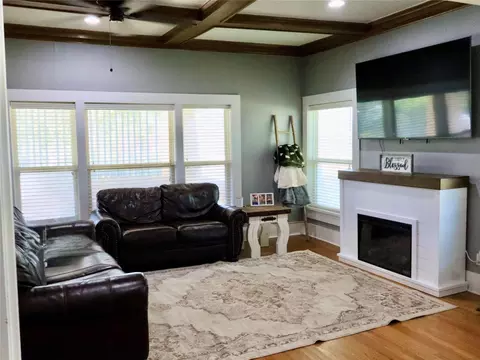 203 E Bennett St, Strawn, TX 76475 photo 4