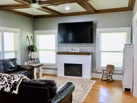 203 E Bennett St, Strawn, TX 76475 photo 3