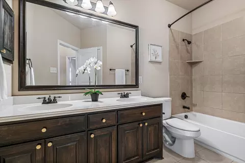 Bath - 1009 Copperleaf Dr, Mansfield, TX 76063 photo 2 of 2