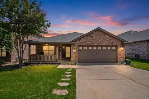 10521 Bradshaw Dr, Fort Worth, TX 76108