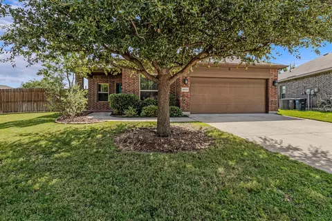 8232 Sleeping Doe Dr, Fort Worth, TX 76179