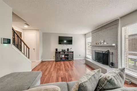2643 Via Ventura Cir, Carrollton, TX 75006