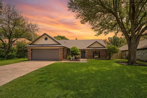 7420 Meadowview Ter, North Richland Hills, TX 76182