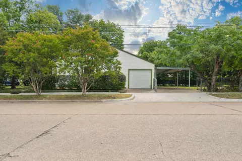2218 Mountain Lake Rd, Dallas, TX 75224