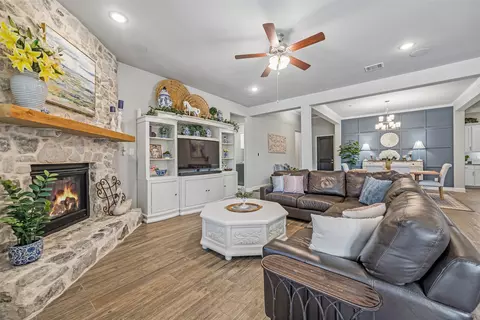 Living - 817 Harlan Ct, Murphy, TX 75094 photo 1 of 3