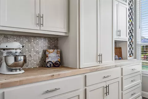Kitchen - 817 Harlan Ct, Murphy, TX 75094 photo 2 of 5