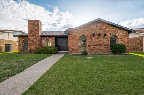 1910 Rambling Ridge Ln, Carrollton, TX 75007