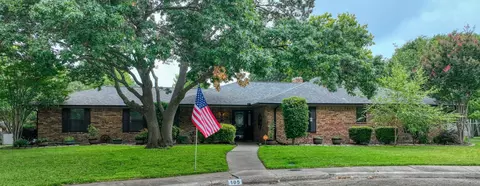 105 Santa Fe Cir, Waxahachie, TX 75165