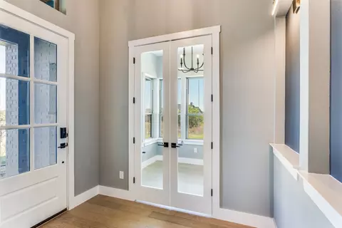 Entry Way - 560 Aermotor Loop, Weatherford, TX 76085 photo 1 of 2