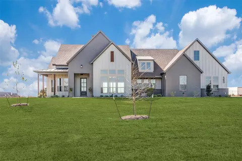 560 Aermotor Loop, Weatherford, TX 76085 photo 1