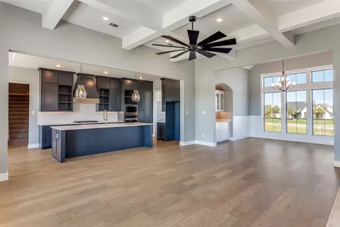 Living - 560 Aermotor Loop, Weatherford, TX 76085 photo 3 of 5
