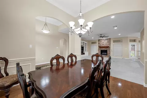 100 Laurel Oaks Ln, Crawford, TX 76638