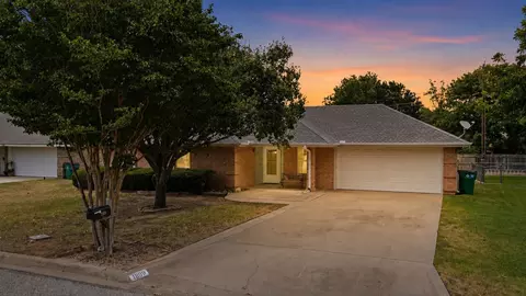 1809 Sprucewood Ave, Stephenville, TX 76401
