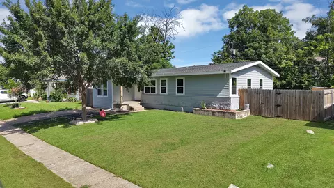 113 E Linda Dr, Garland, TX 75041