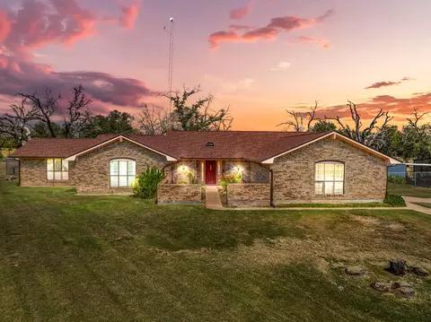147 Wildflower Ln, Whitney, TX 76692