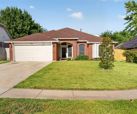 3514 Daisy Ln, Grand Prairie, TX 75052