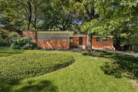 985 N Rustic Cir, Dallas, TX 75218