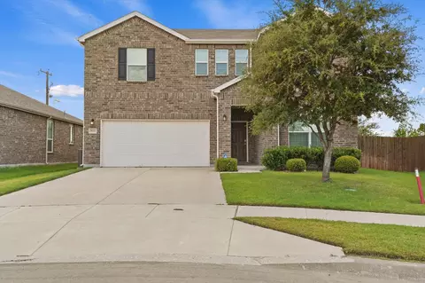 824 Lemongrass Ct, Fort Worth, TX 76131