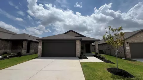 528 Red Admiral Ln, Ponder, TX 76259