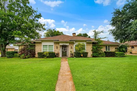 820 NE 32nd, Paris, TX 75460
