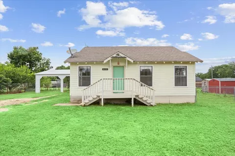 608 Ninth St, Hico, TX 76457