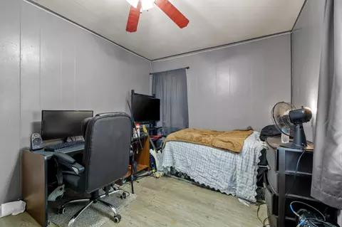 Bedroom - 612 E Monterey St, Denison, TX 75021 photo 5 of 10