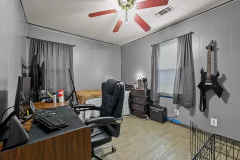Bedroom - 612 E Monterey St, Denison, TX 75021 photo 4 of 10