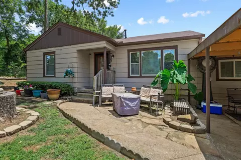 Exterior - 612 E Monterey St, Denison, TX 75021 photo 3 of 6