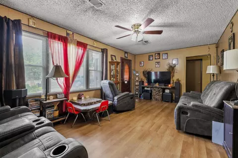 Living - 612 E Monterey St, Denison, TX 75021 photo 1 of 1