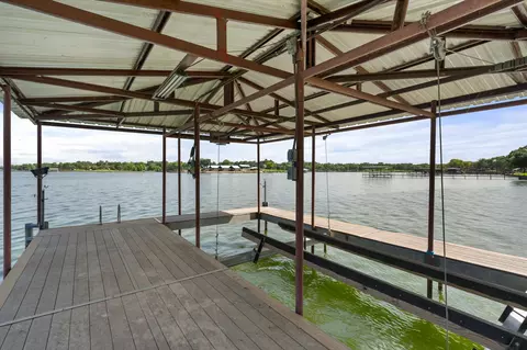 3935 Autumn Point Dr, Wills Point, TX 75169