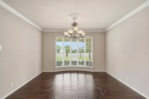 206 Mcanear St, Cleburne, TX 76033 photo 4