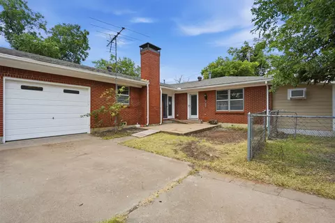 206 Mcanear St, Cleburne, TX 76033 photo 17