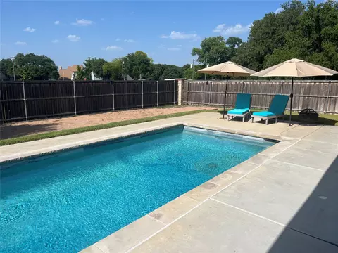1107 Admiral Dr, Azle, TX 76020