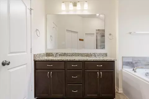 Bath - 3101 Samson Dr, Lorena, TX 76655 photo 1 of 4