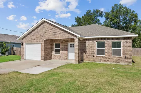 3802 College St, Greenville, TX 75401