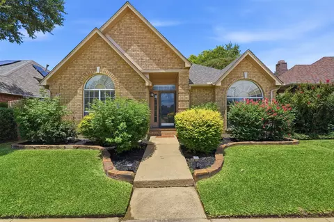 313 Pecos Trl, Irving, TX 75063