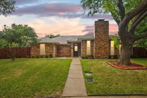 107 Buffalo Creek Cir, Waxahachie, TX 75165