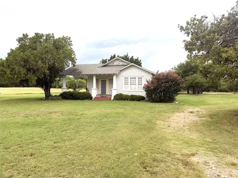 709 W Saint Charles St, Eastland, TX 76448