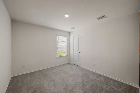 Bedroom - 2315 Hydrangea Dr, Pilot Point, TX 76258 photo 6 of 10
