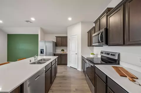 Kitchen - 2315 Hydrangea Dr, Pilot Point, TX 76258 photo 4 of 4