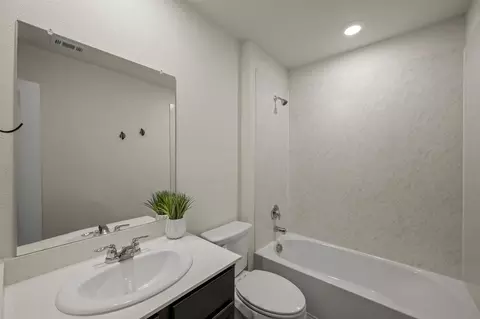 Bath - 2315 Hydrangea Dr, Pilot Point, TX 76258 photo 2 of 2