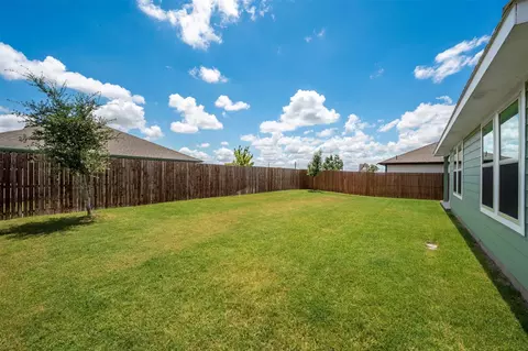 Exterior - 2315 Hydrangea Dr, Pilot Point, TX 76258 photo 6 of 7