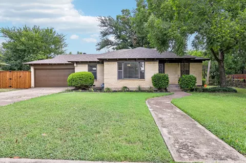 917 De Witt Cir, Dallas, TX 75224