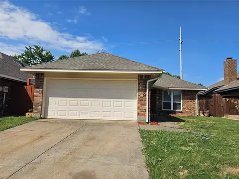2329 Shalimar Dr, Garland, TX 75040
