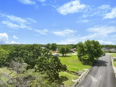 602 Trinity St, Cleburne, TX 76031 photo 8