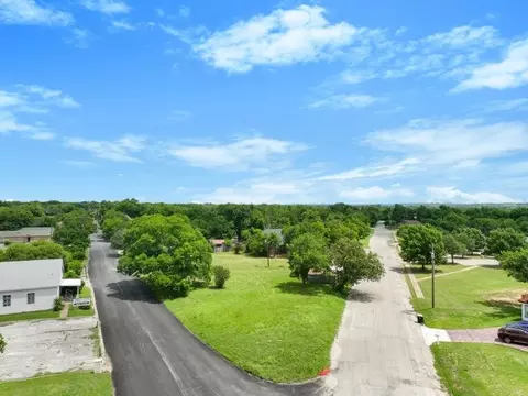 602 Trinity St, Cleburne, TX 76031 photo 10
