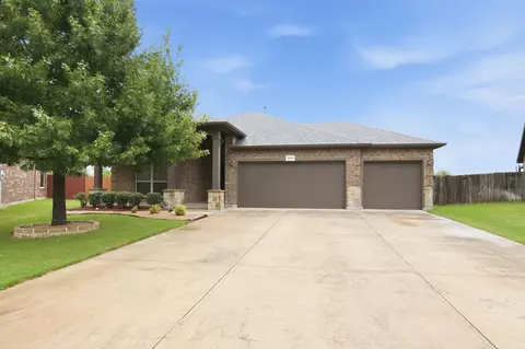 2444 Half Moon Bay Ln, Fort Worth, TX 76177