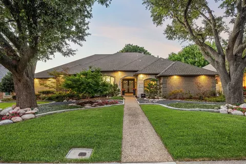 7135 Debbe Dr, Dallas, TX 75252