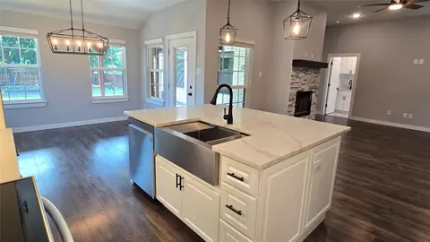 1320 Oak Vly, Denton, TX 76209
